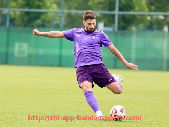 半岛体育app-重庆曾拥有的CBA篮球队名称及历史沿革