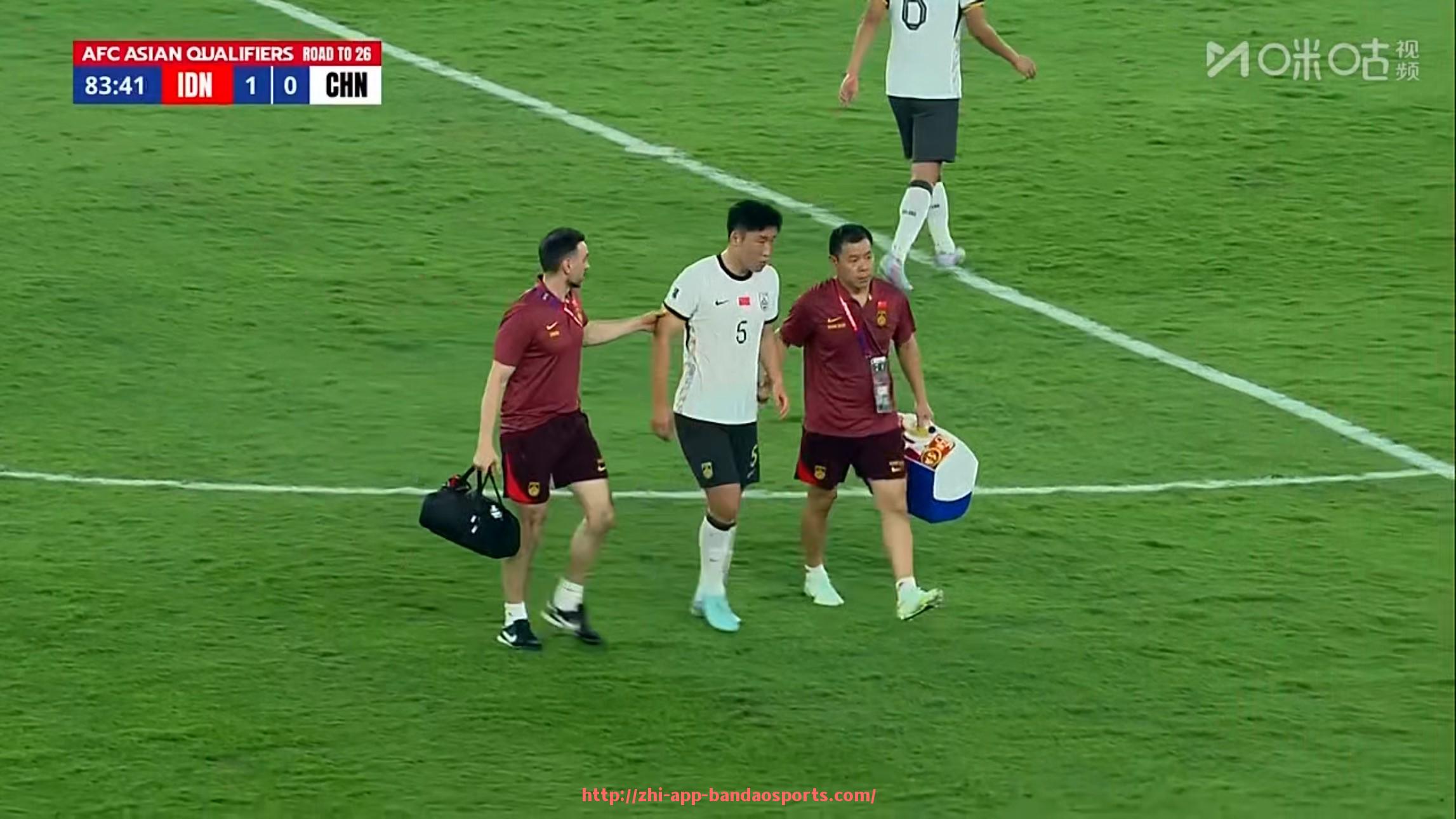 半岛体育app-火箭队与上海队的友谊赛回顾：姚明牵线的中美篮球交流