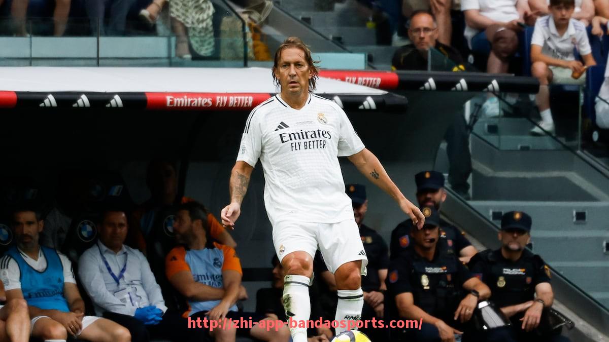 半岛体育app-西甲联赛17-18赛季比分结果 关键比赛解析